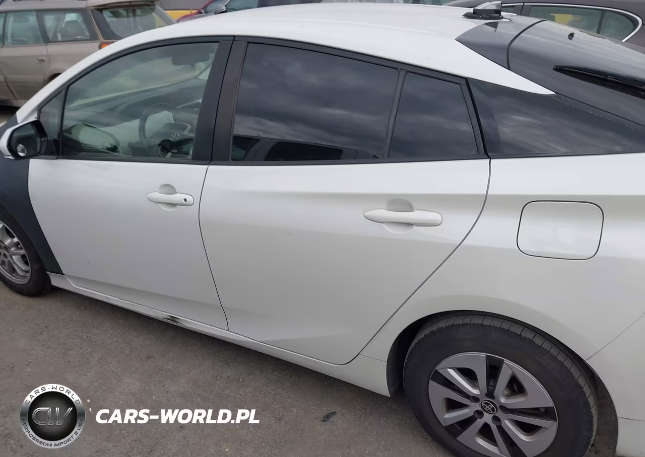 2017 Toyota Prius Three VIN:JTDKARFU8H3037943 - 14