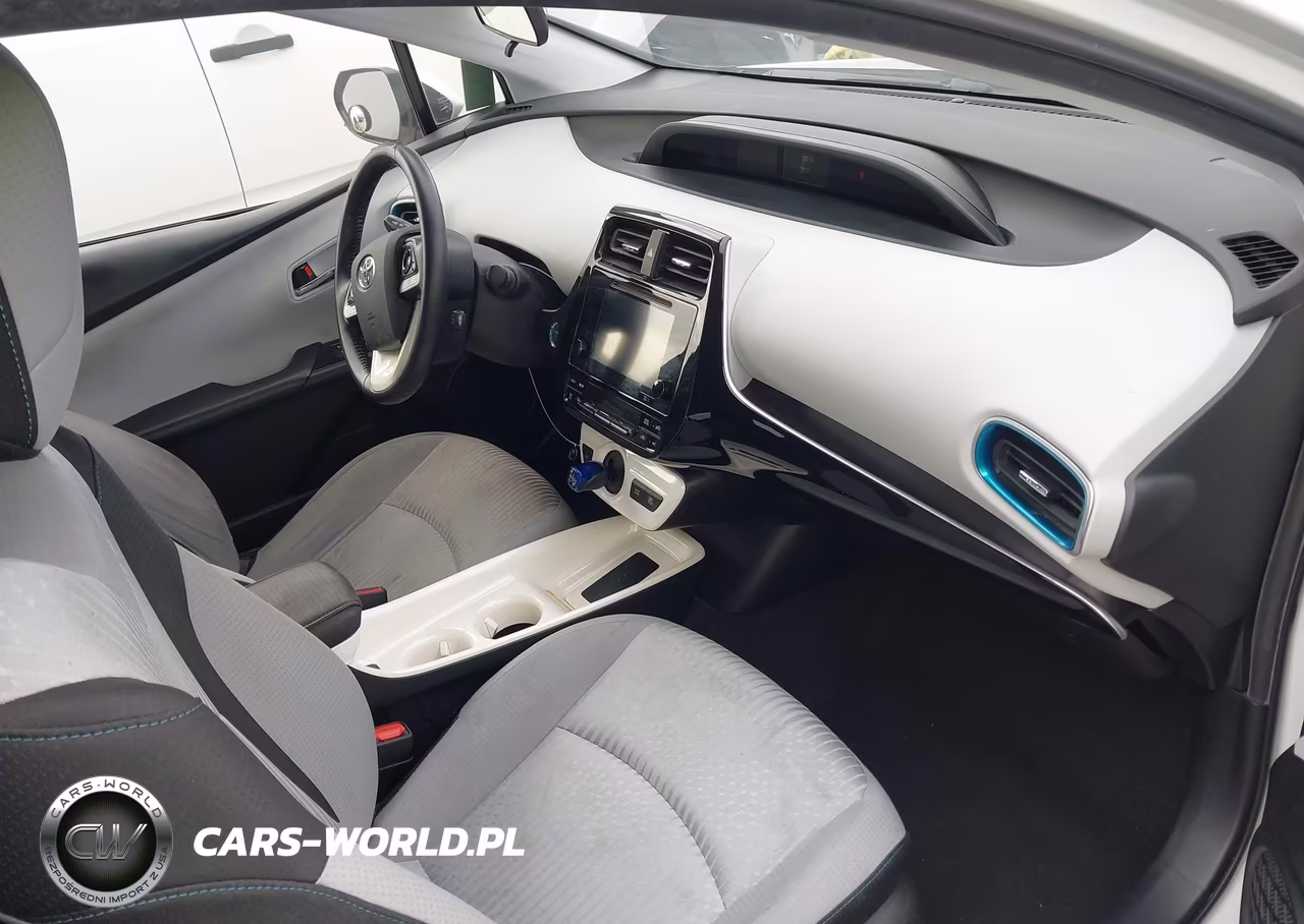 2017 Toyota Prius Three VIN:JTDKARFU8H3037943 - 5