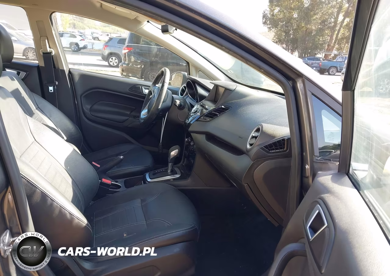 2015 Ford Fiesta Titanium VIN:3FADP4FJ9FM213206 - 5