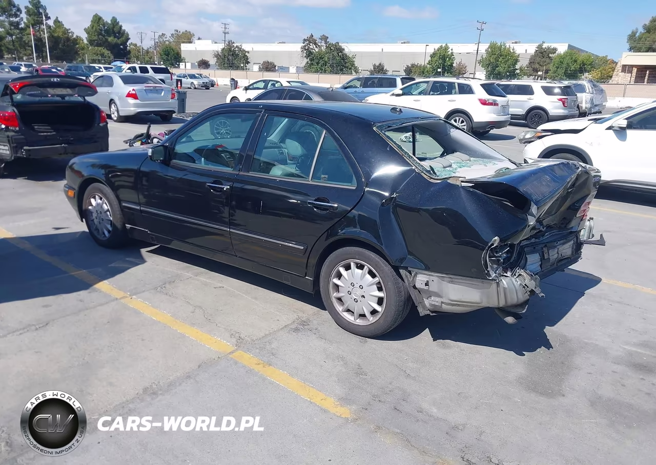 2000 Mercedes-Benz E 320 VIN:WDBJF65J6YB125171 - 3