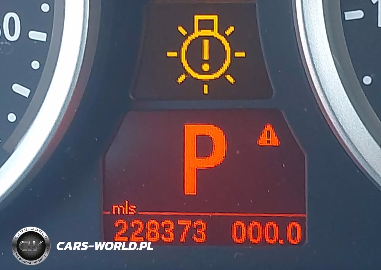 2011 BMW X6 M VIN:5YMGZ0C58BLK14304 - 16