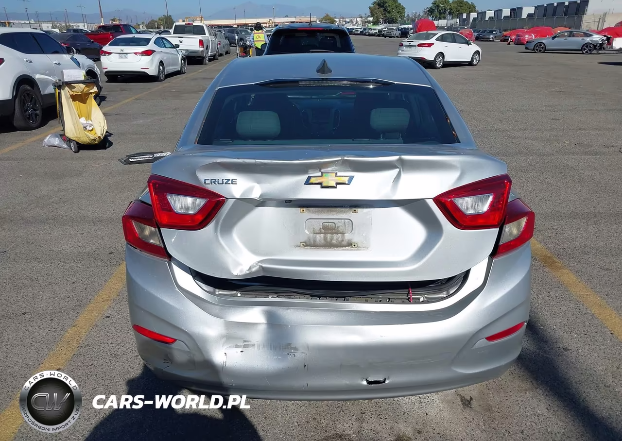 2018 Chevrolet Cruze Ls Auto VIN:1G1BC5SM0J7215926 - 16