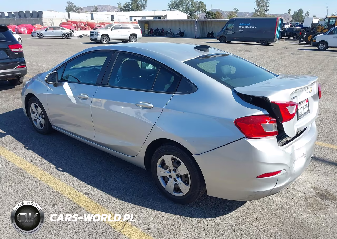 2018 Chevrolet Cruze Ls Auto VIN:1G1BC5SM0J7215926 - 3