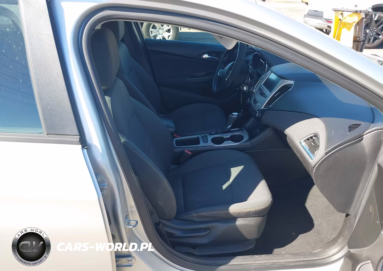 2018 Chevrolet Cruze Ls Auto VIN:1G1BC5SM0J7215926 - 5