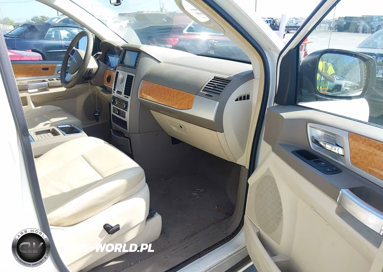 2008 Chrysler Town & Country Limited VIN:2A8HR64XX8R691454 - 5