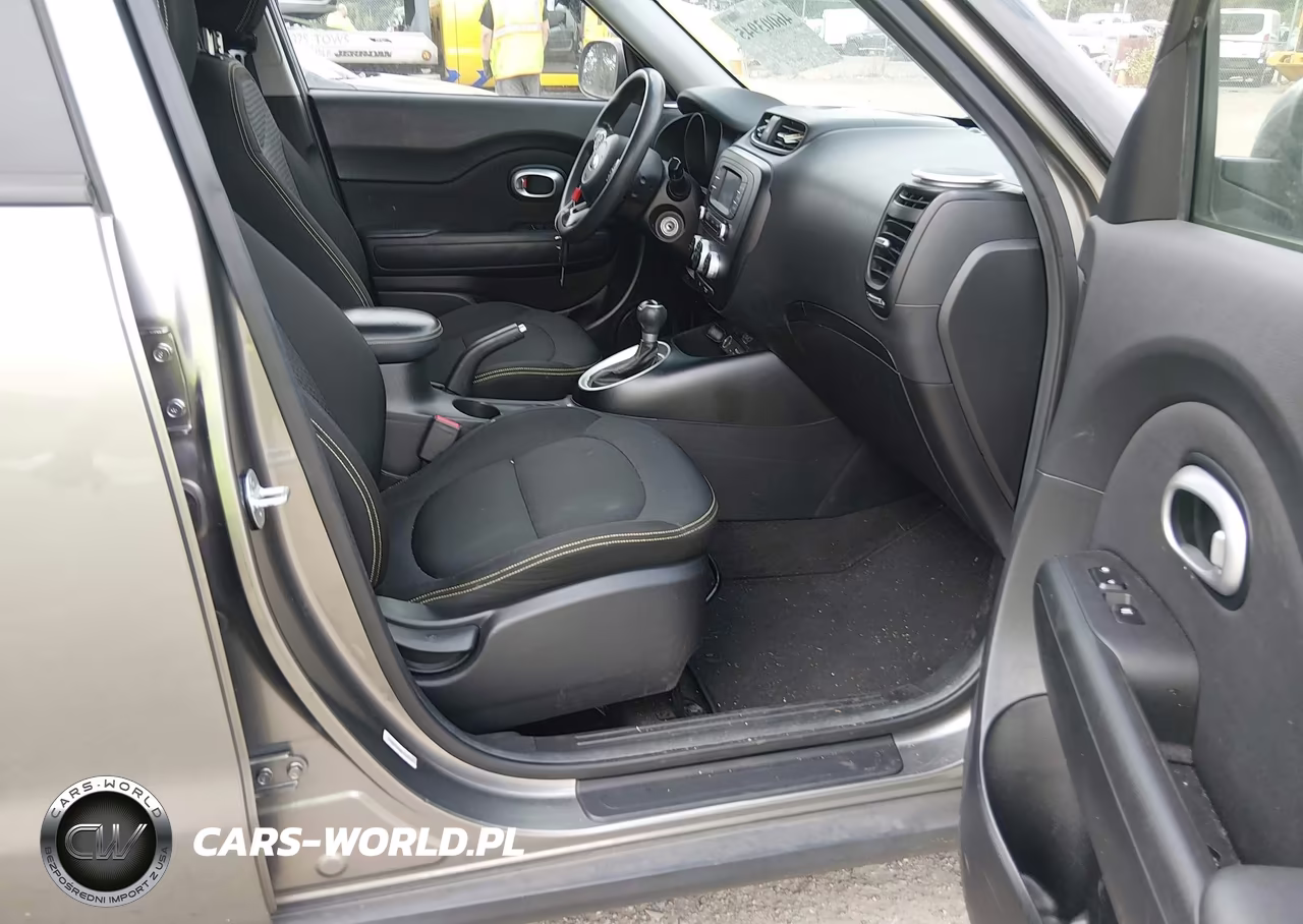 2015 Kia Soul + VIN:KNDJP3A57F7163806 - 5