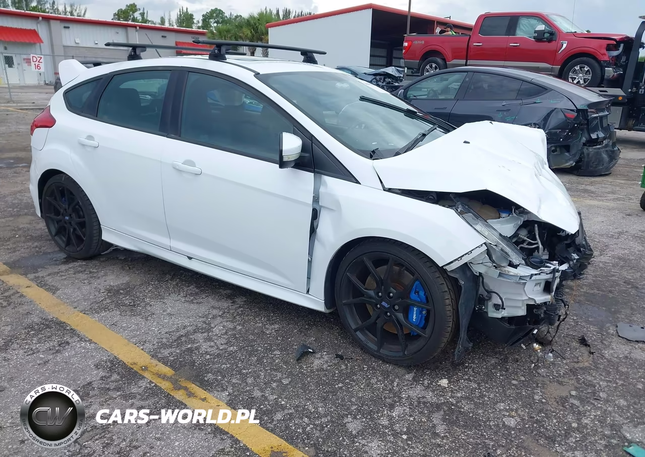 2017 Ford Focus Rs – zdjęcie 1 z 16