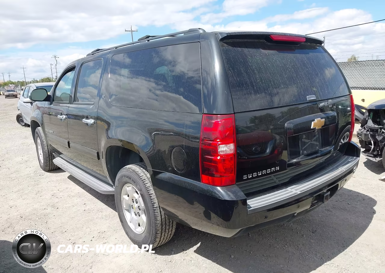2014 Chevrolet Suburban 1500 Lt VIN:1GNSKJE7XER119229 - 3