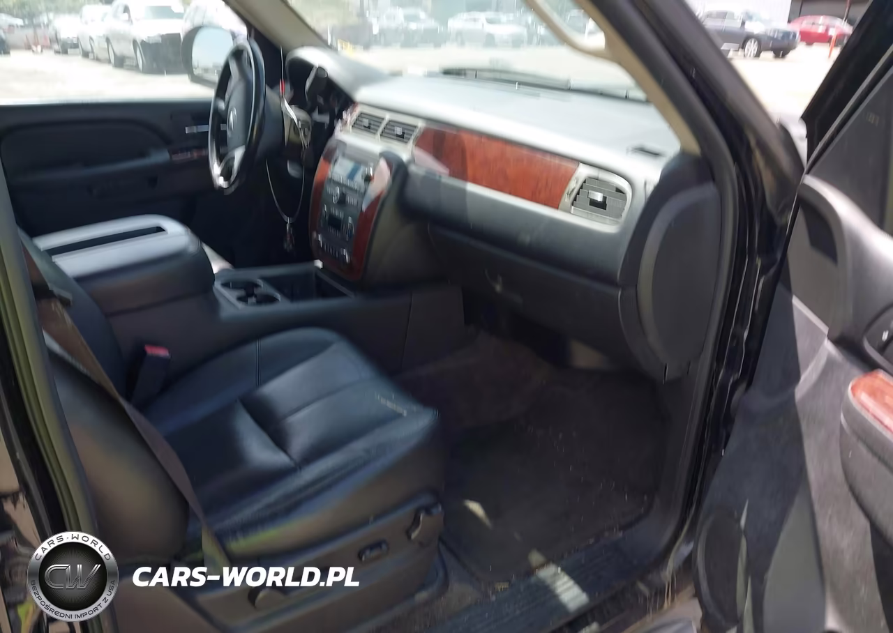 2014 Chevrolet Suburban 1500 Lt VIN:1GNSKJE7XER119229 - 5