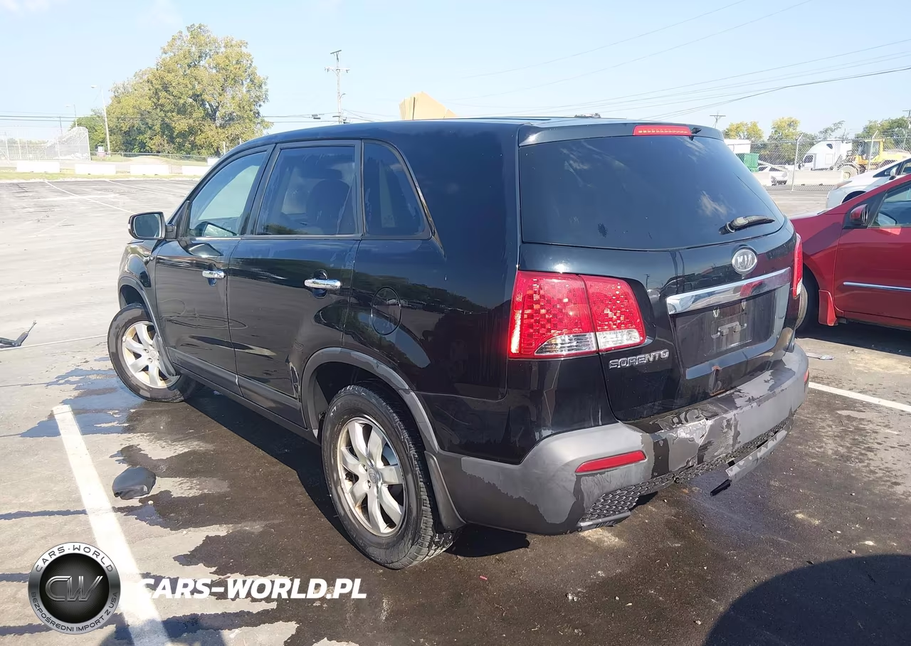 2011 Kia Sorento Lx VIN:5XYKT3A18BG109036 - 3