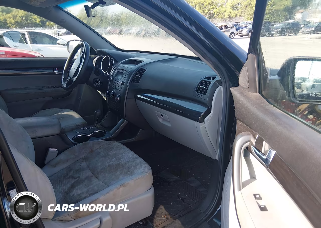 2011 Kia Sorento Lx VIN:5XYKT3A18BG109036 - 5