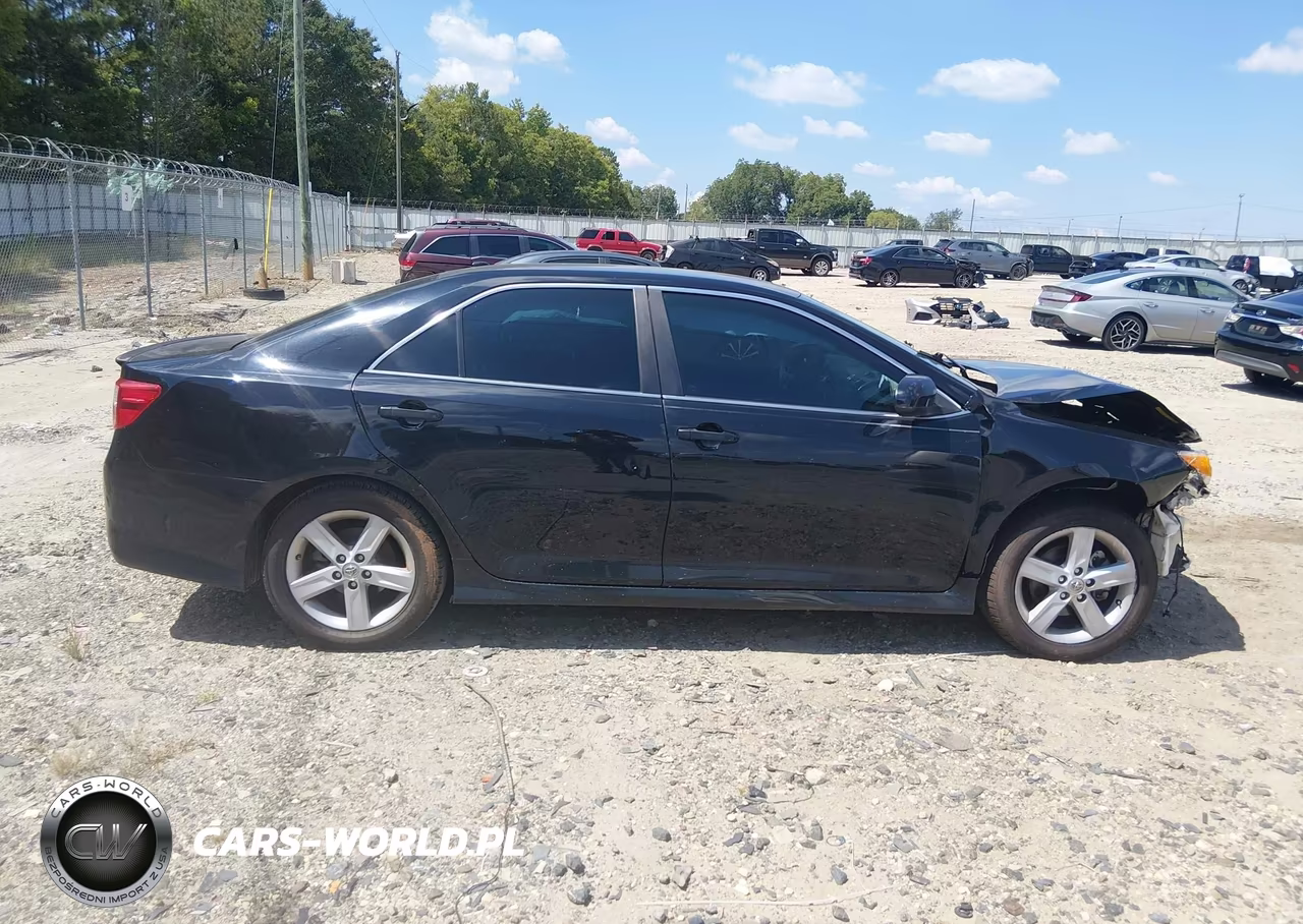 2013 Toyota Camry Se VIN:4T1BF1FK0DU682247 - 13