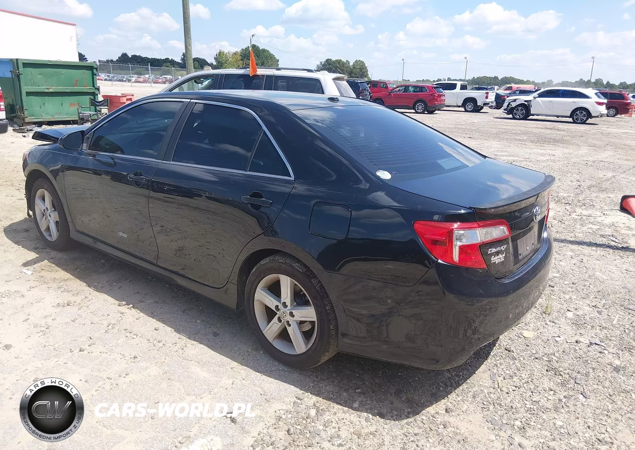 2013 Toyota Camry Se VIN:4T1BF1FK0DU682247 - 3