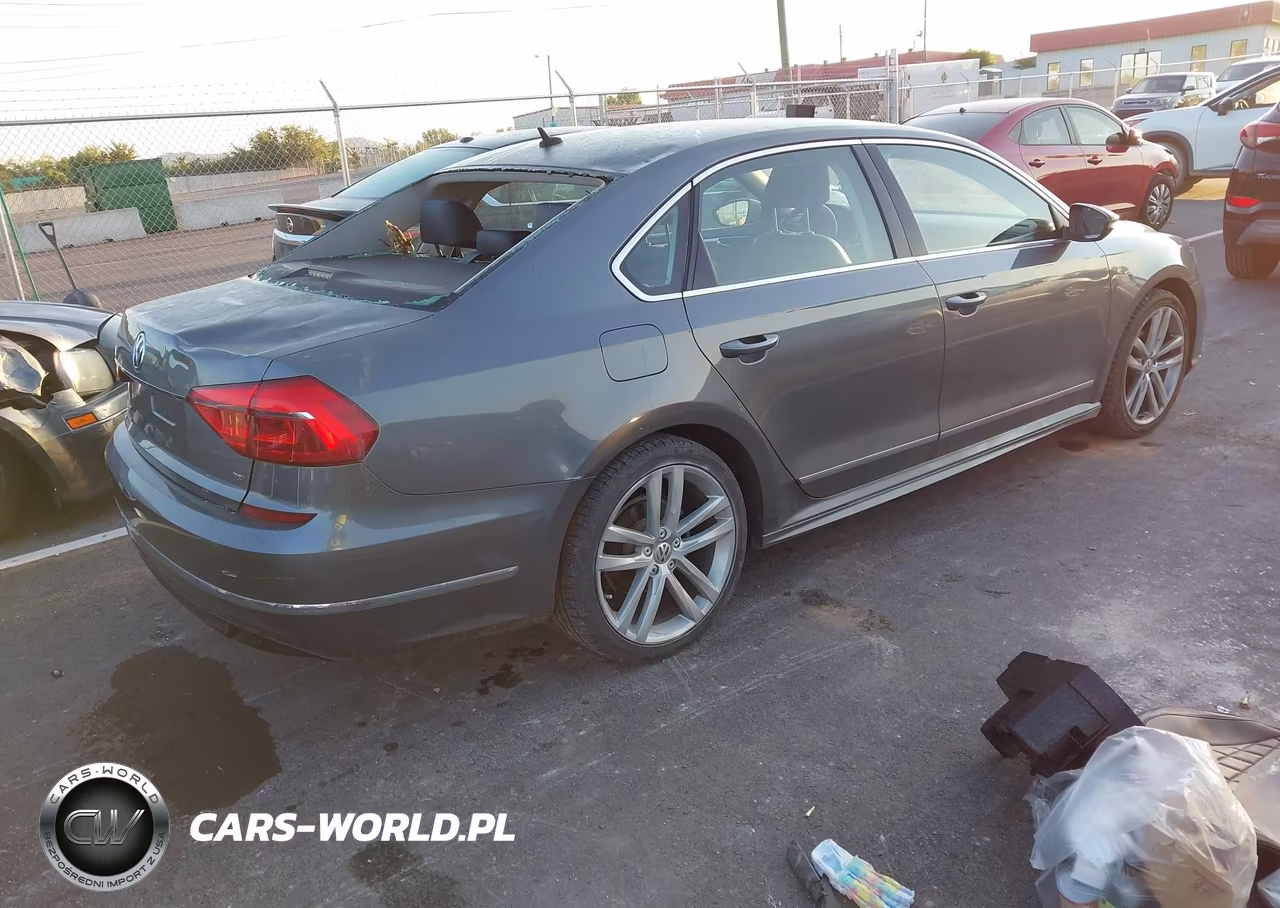 2016 Volkswagen Passat 1.8T R-Line VIN:1VWAS7A37GC064123 - 4
