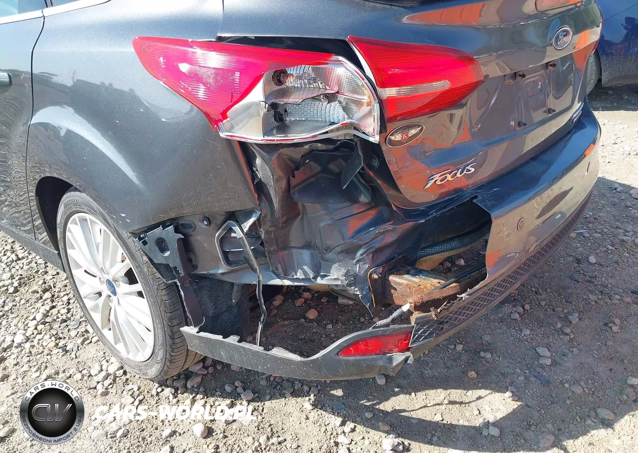 2016 Ford Focus Titanium VIN:1FADP3J25GL347529 - 6
