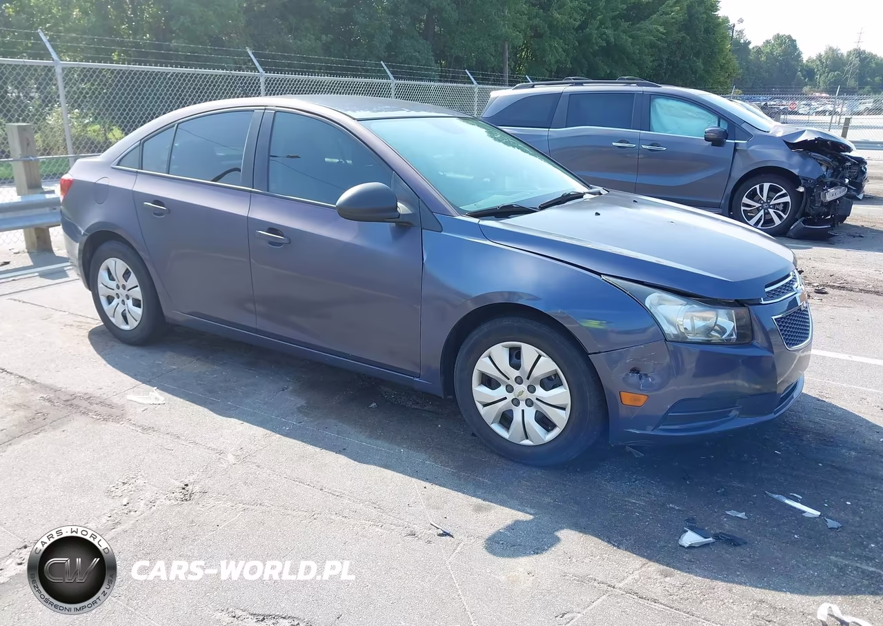 2014 Chevrolet Cruze Ls Auto – zdjęcie 1 z 11
