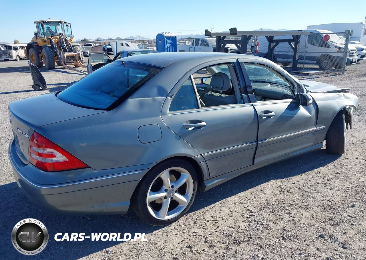 2005 Mercedes-Benz C 230 Kompressor Sport VIN:WDBRF40J05F568161 - 4
