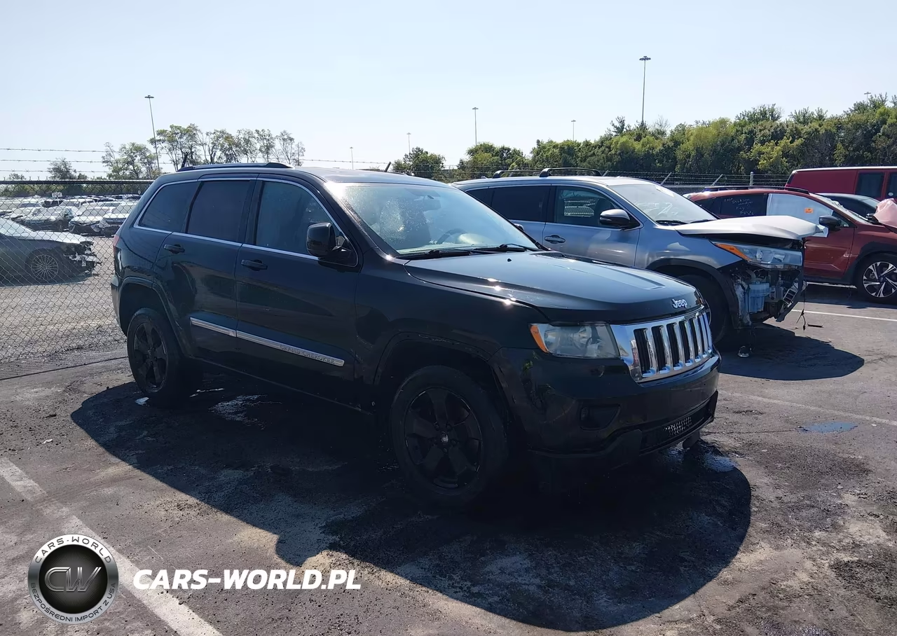 2011 Jeep Grand Cherokee Laredo VIN:1J4RR4GT5BC610220 - 1