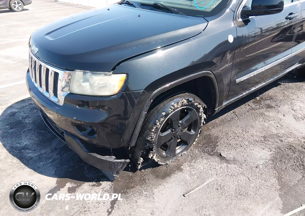 2011 Jeep Grand Cherokee Laredo VIN:1J4RR4GT5BC610220 - 6