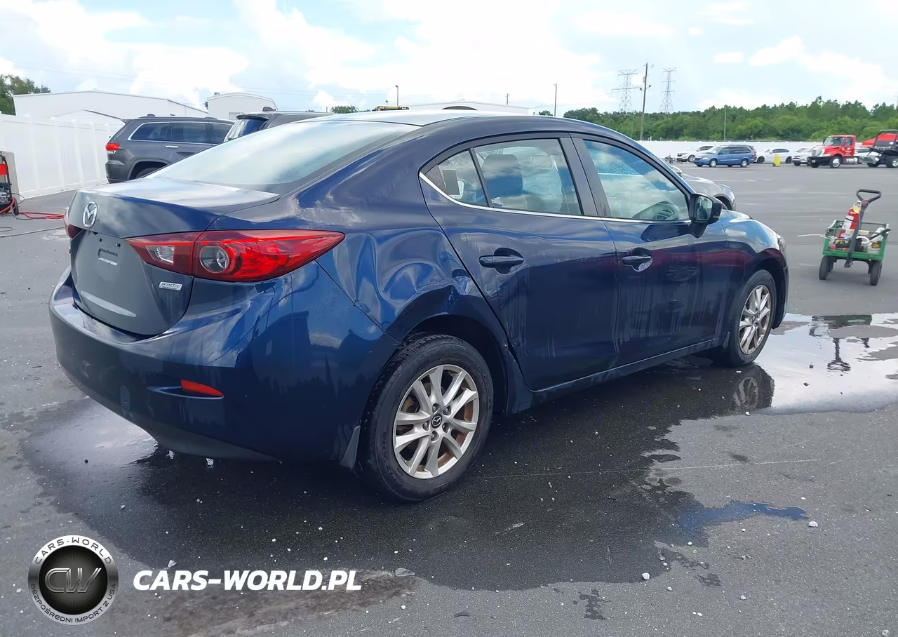 2018 Mazda Mazda3 Sport VIN:3MZBN1U70JM267934 - 4