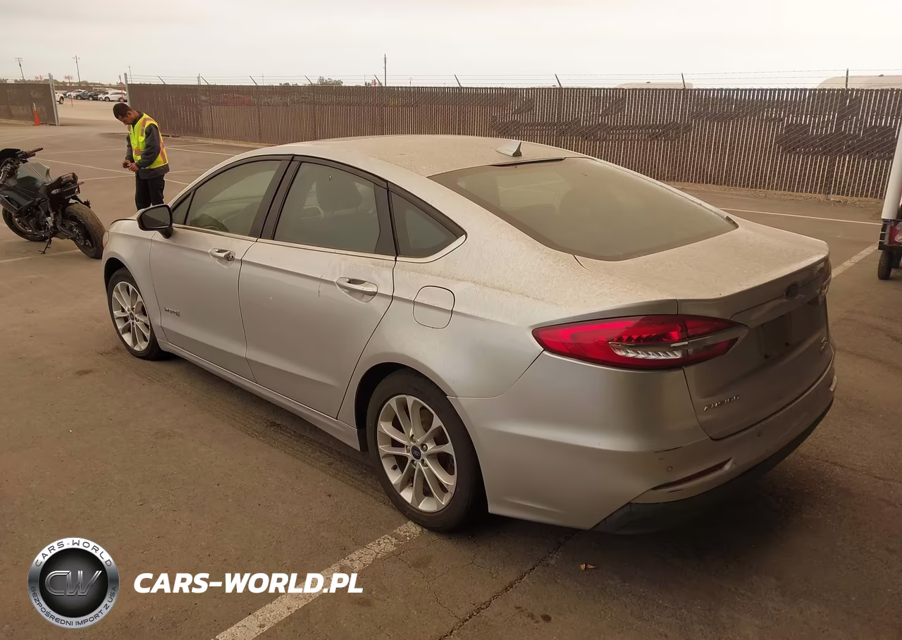 2019 Ford Fusion Hybrid Se VIN:3FA6P0LU2KR141567 - 3