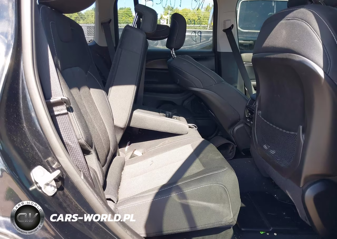 2023 Jeep Grand Cherokee Laredo 4X4 VIN:1C4RJHAG5PC548471 - 8
