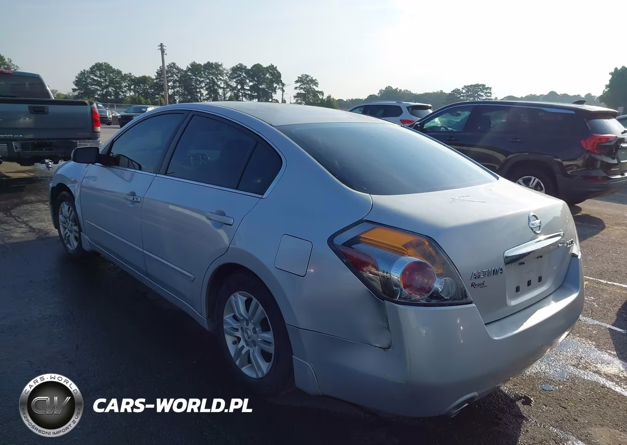 2011 Nissan Altima 2.5 S VIN:1N4AL2AP6BN449925 - 3