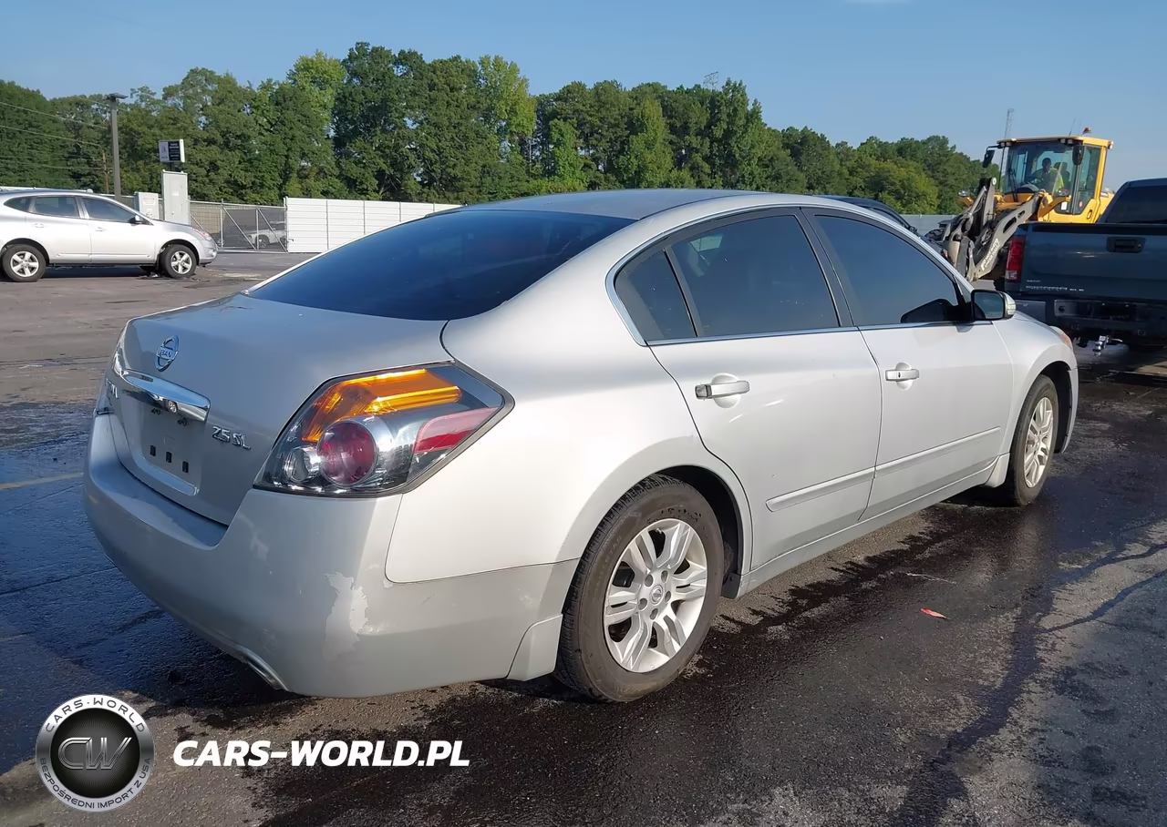 2011 Nissan Altima 2.5 S VIN:1N4AL2AP6BN449925 - 4