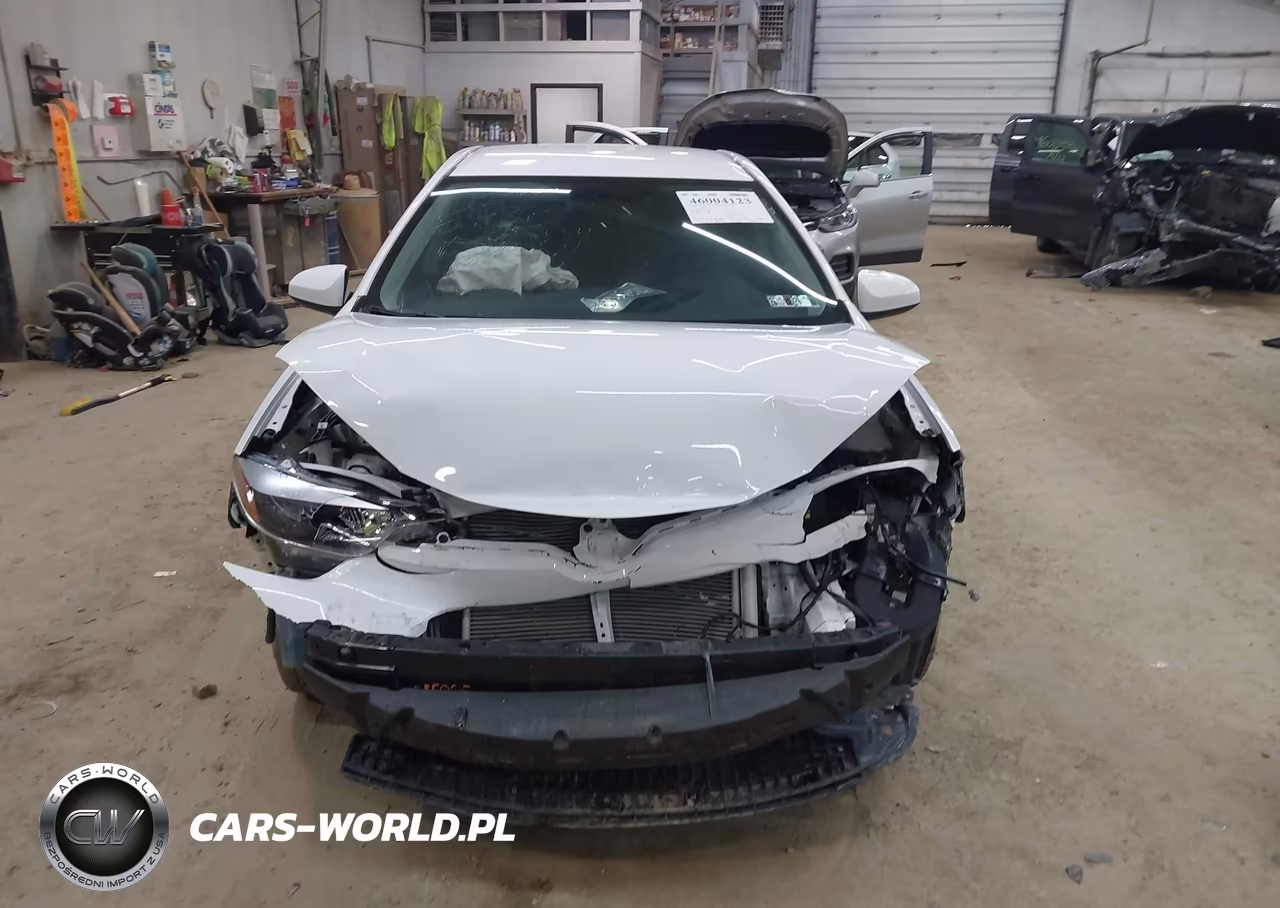 2016 Toyota Corolla Le VIN:2T1BURHEXGC589298 - 13