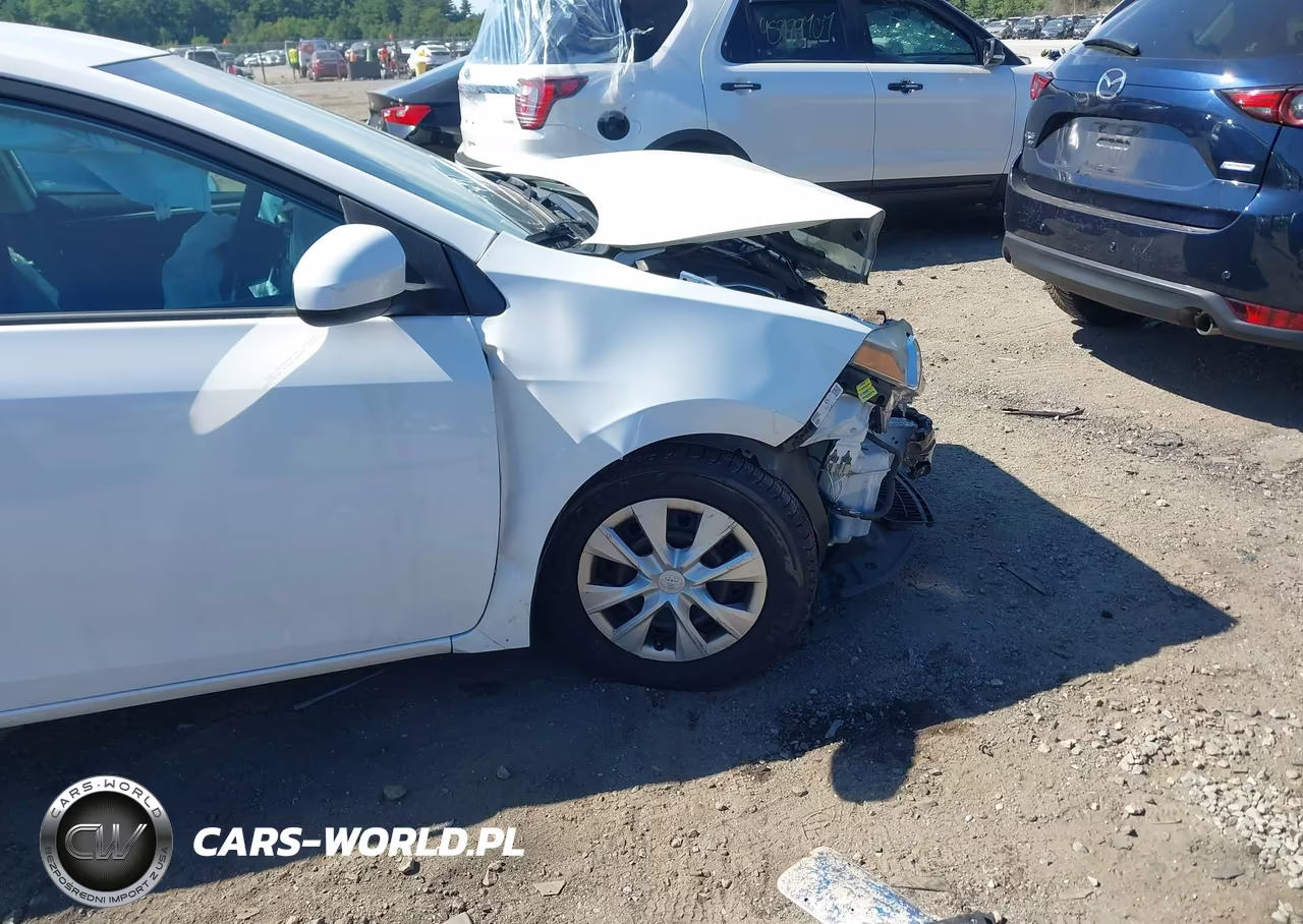 2016 Toyota Corolla L VIN:2T1BURHE5GC564485 - 18
