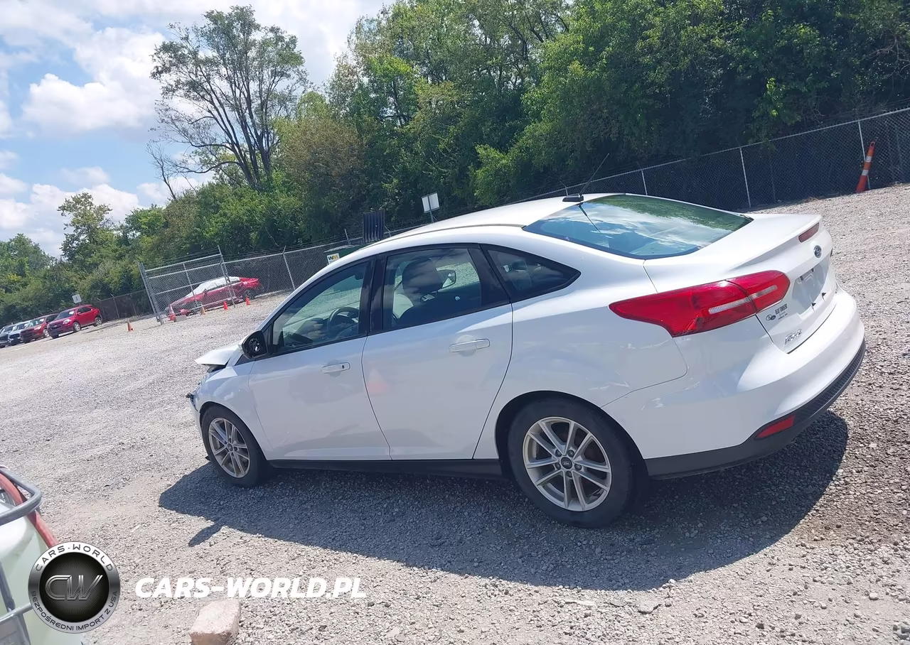 2017 Ford Focus Se VIN:1FADP3F24HL300020 - 14