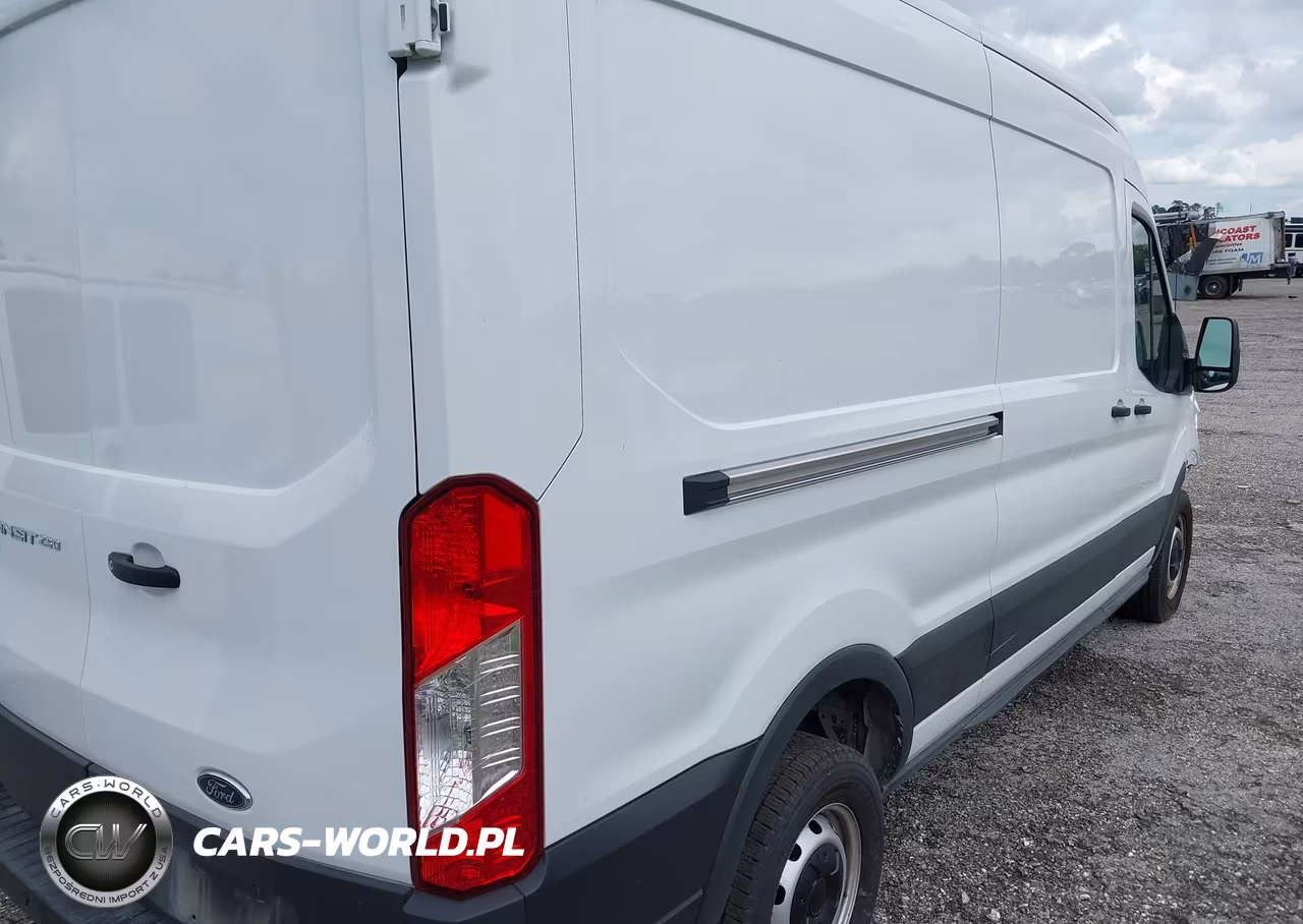 2023 Ford Transit-250 VIN:1FTBR1C86PKB46679 - 4