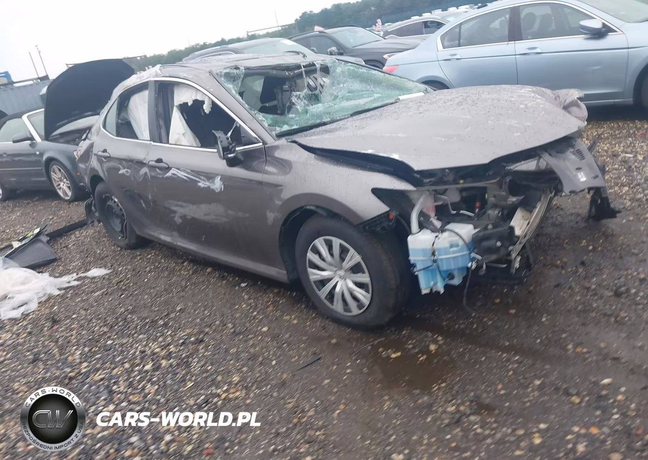 2024 Toyota Camry Hybrid Le