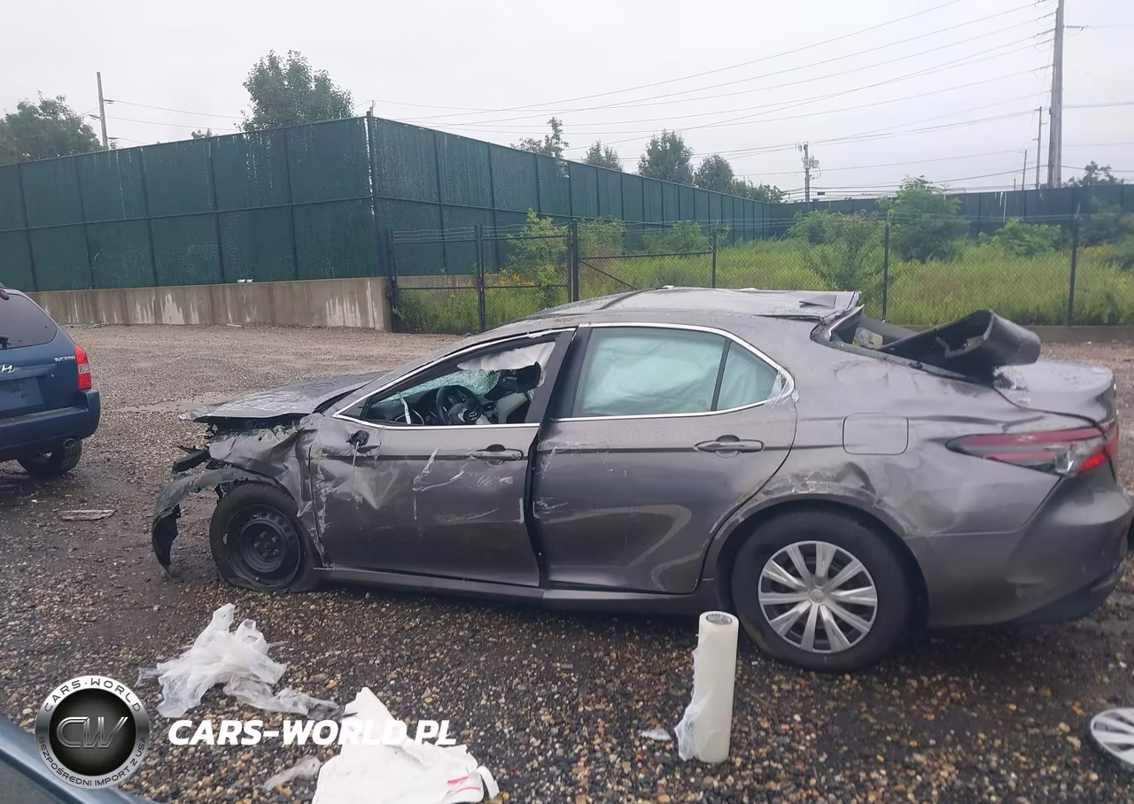 2024 Toyota Camry Hybrid Le VIN:4T1H31AK4RU069839 - 13