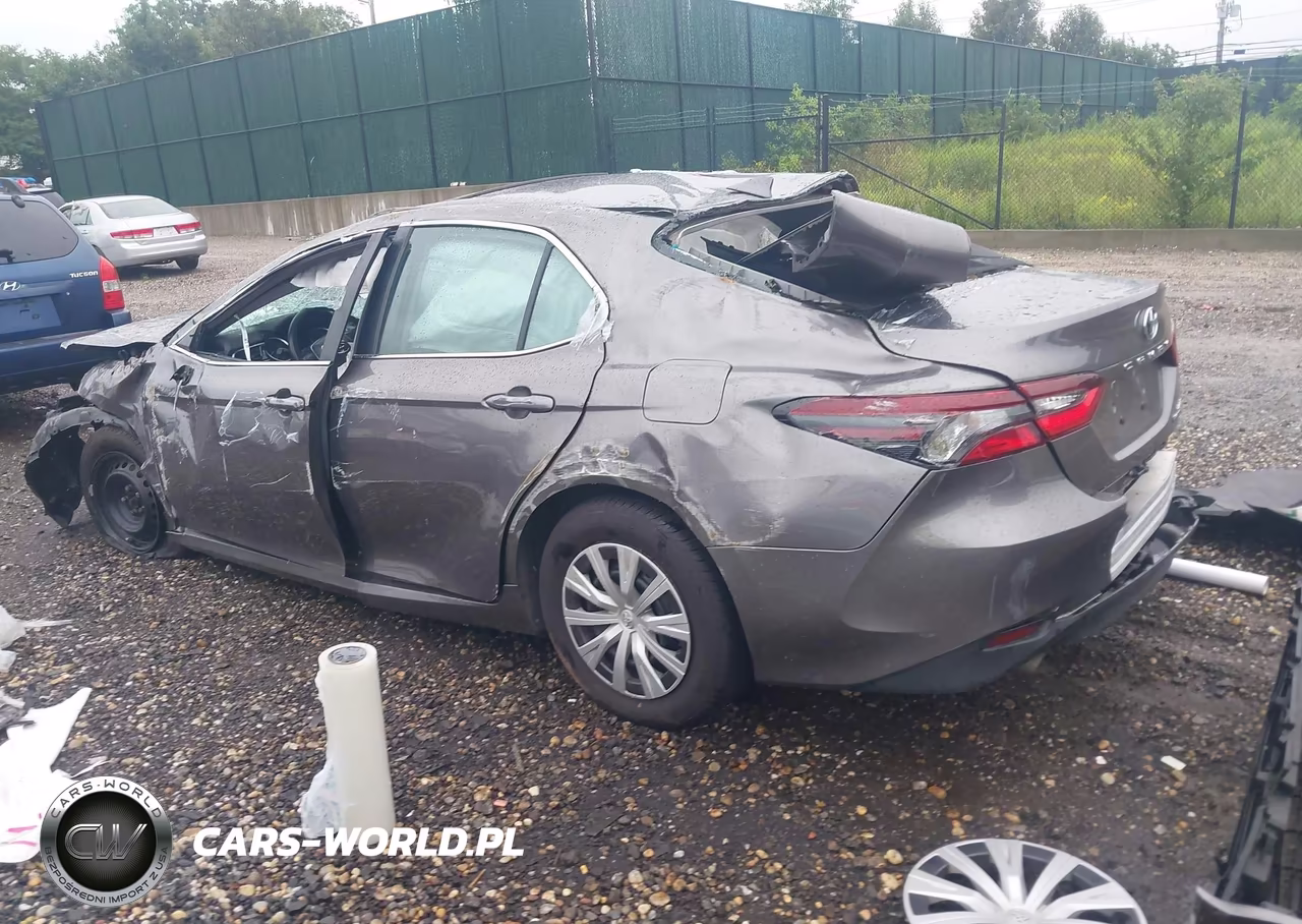 2024 Toyota Camry Hybrid Le VIN:4T1H31AK4RU069839 - 3