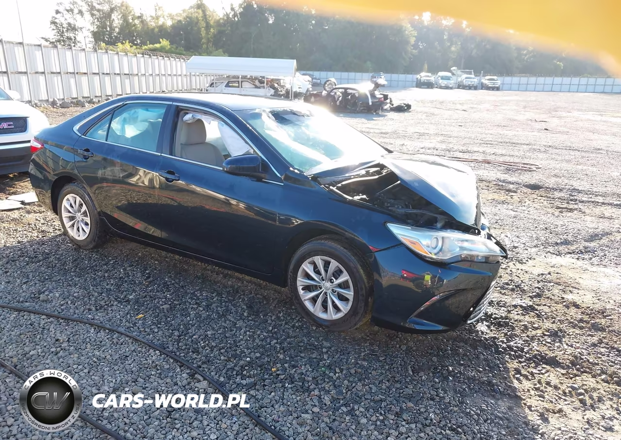 2015 Toyota Camry Le VIN:4T4BF1FK5FR451126 - 1