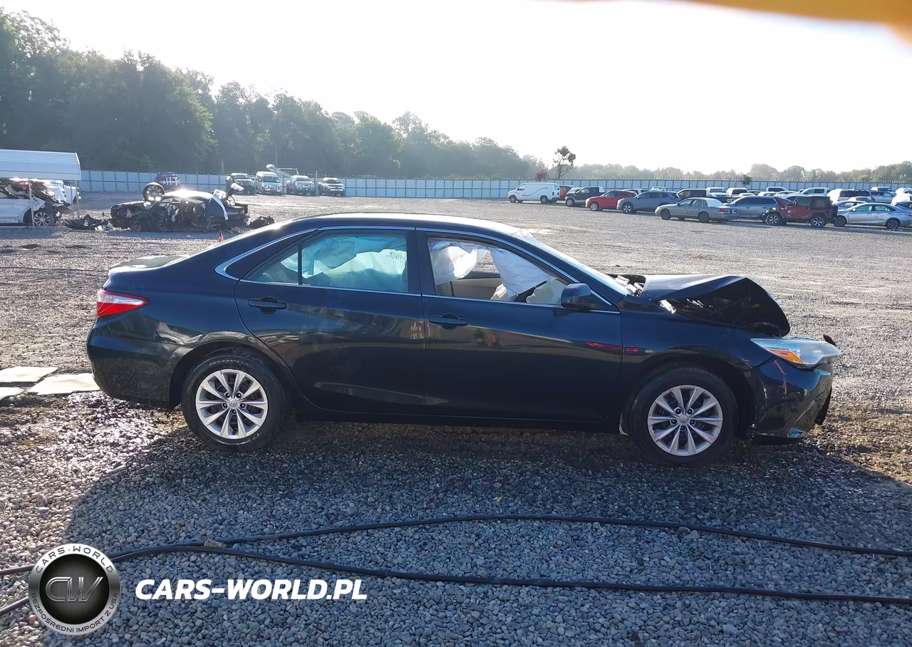 2015 Toyota Camry Le VIN:4T4BF1FK5FR451126 - 13