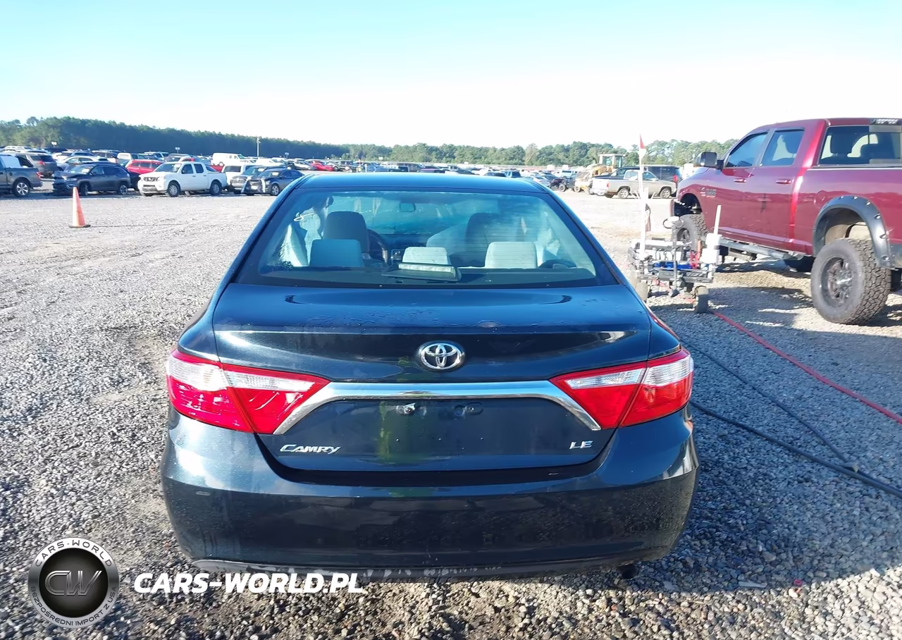 2015 Toyota Camry Le VIN:4T4BF1FK5FR451126 - 16