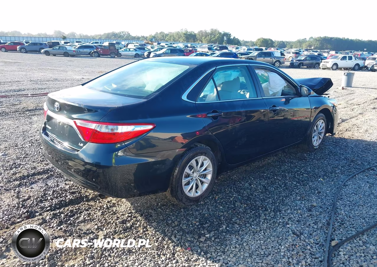 2015 Toyota Camry Le VIN:4T4BF1FK5FR451126 - 4