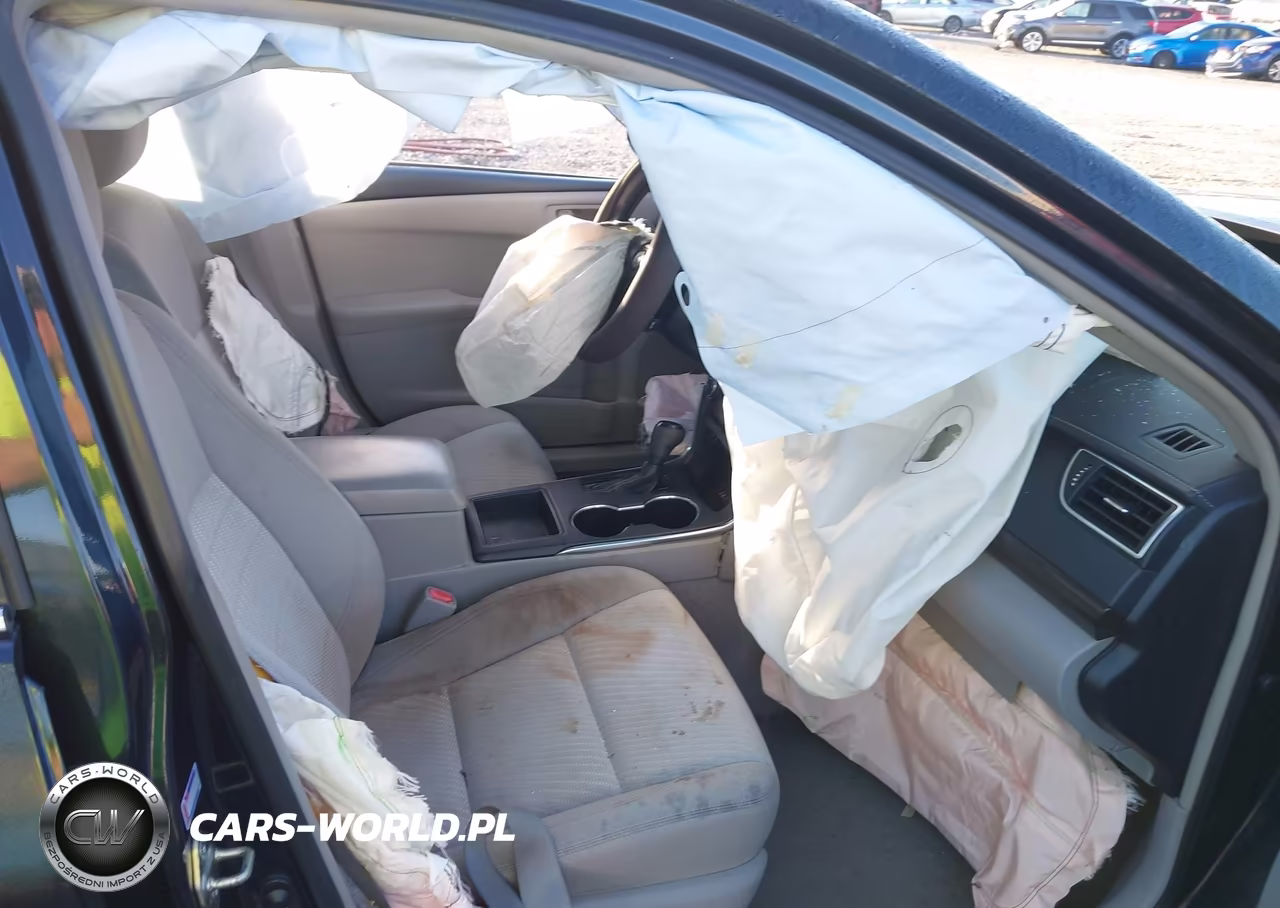2015 Toyota Camry Le VIN:4T4BF1FK5FR451126 - 5