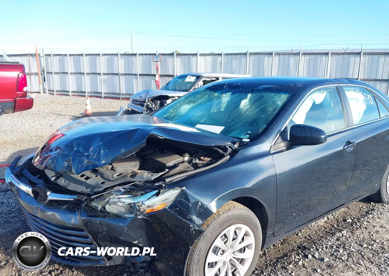 2015 Toyota Camry Le VIN:4T4BF1FK5FR451126 - 6