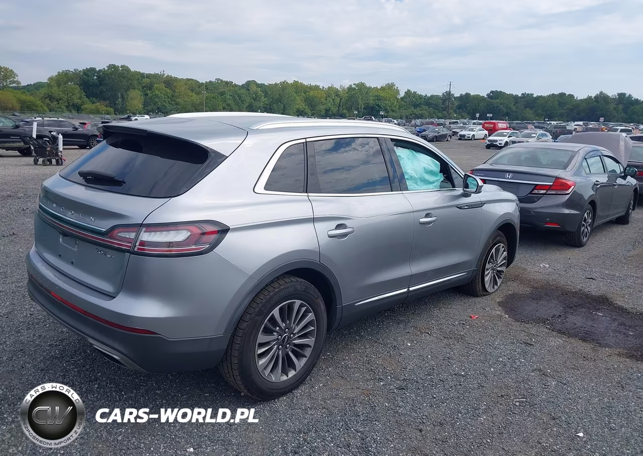 2020 Lincoln Nautilus Standard VIN:2LMPJ8J96LBL32020 - 4