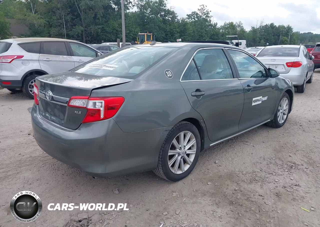 2012 Toyota Camry Xle VIN:4T4BF1FK5CR167670 - 4