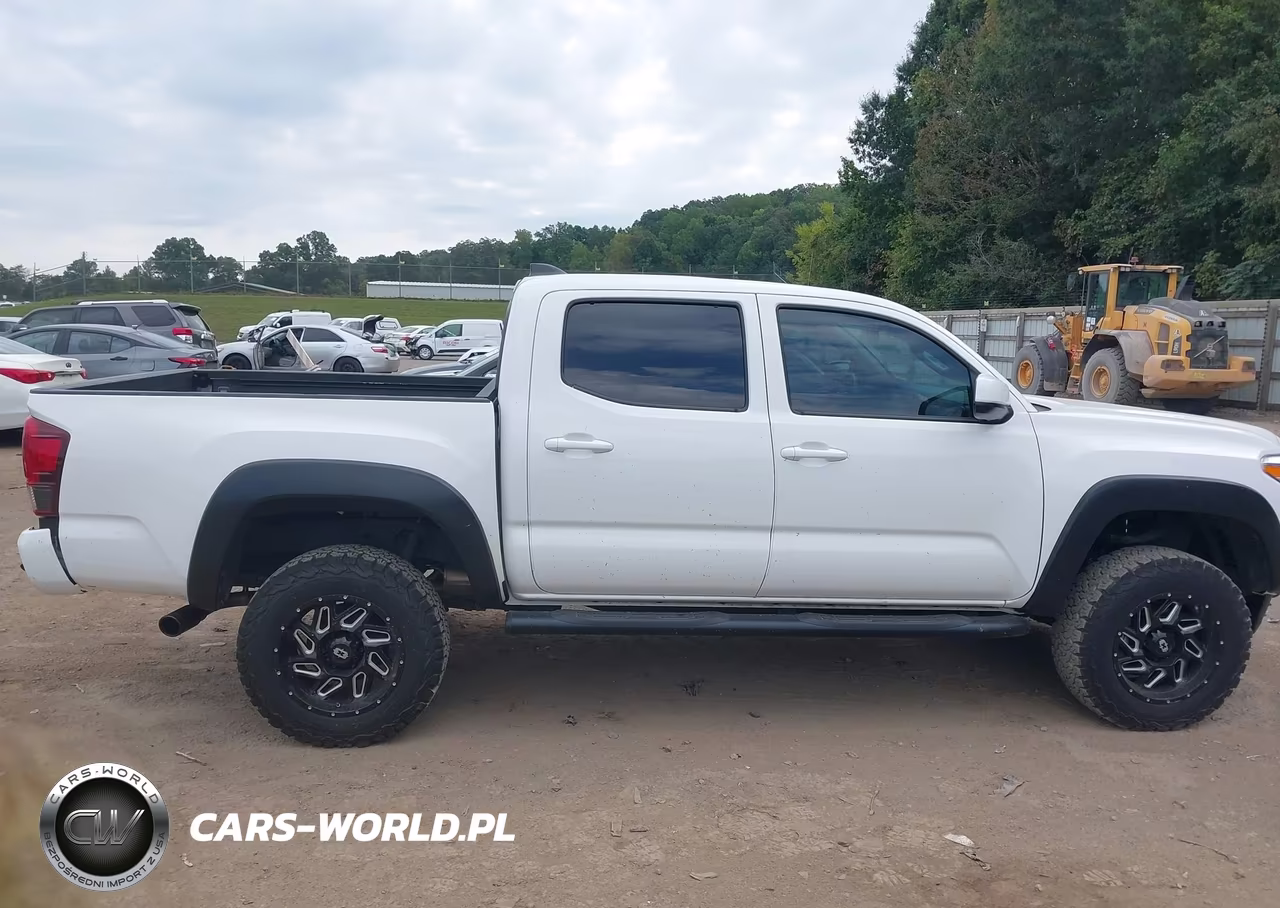 2023 Toyota Tacoma Sr V6 VIN:3TMCZ5AN6PM647035 - 13