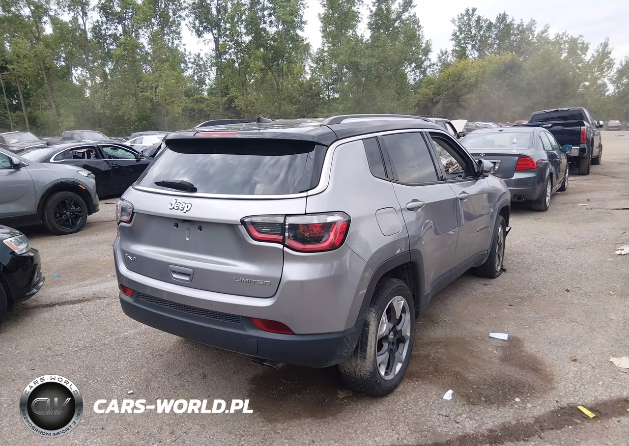 2018 Jeep Compass Limited 4X4 VIN:3C4NJDCB7JT359812 - 4