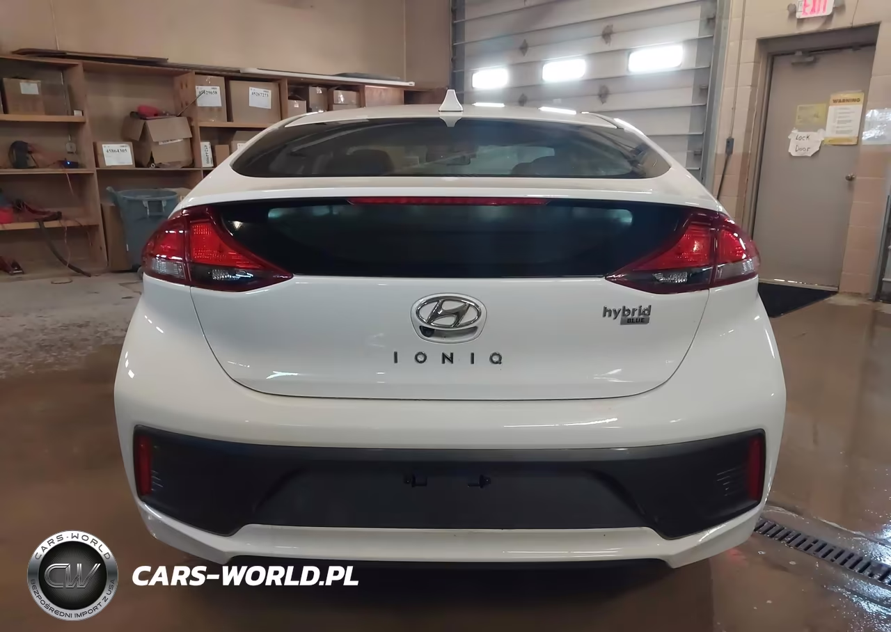 2020 Hyundai Ioniq Hybrid Blue VIN:KMHC65LC3LU233071 - 20
