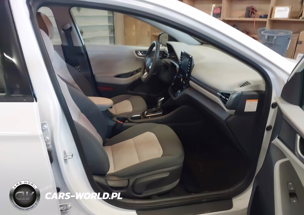 2020 Hyundai Ioniq Hybrid Blue VIN:KMHC65LC3LU233071 - 5