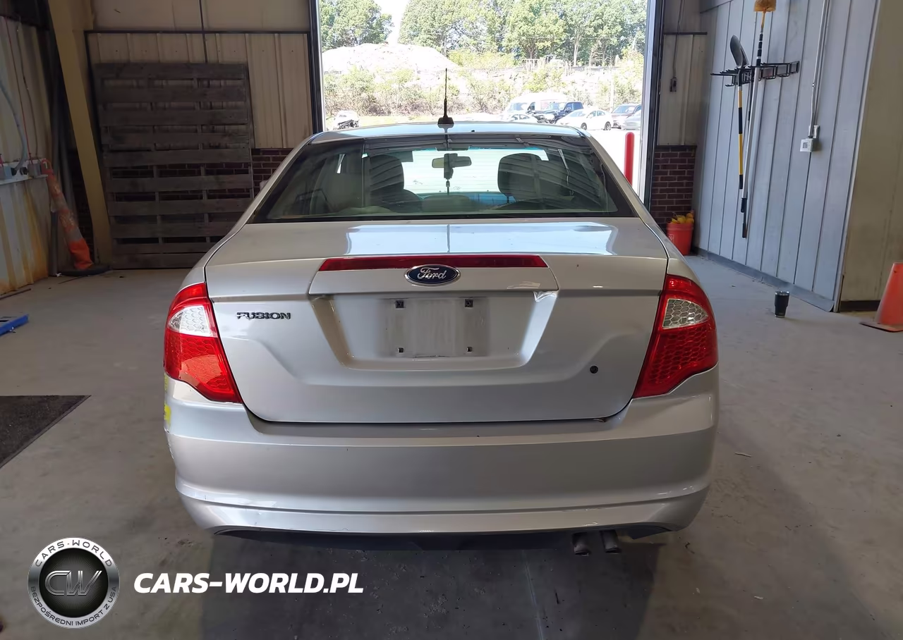 2011 Ford Fusion S VIN:3FAHP0GA7BR327954 - 16