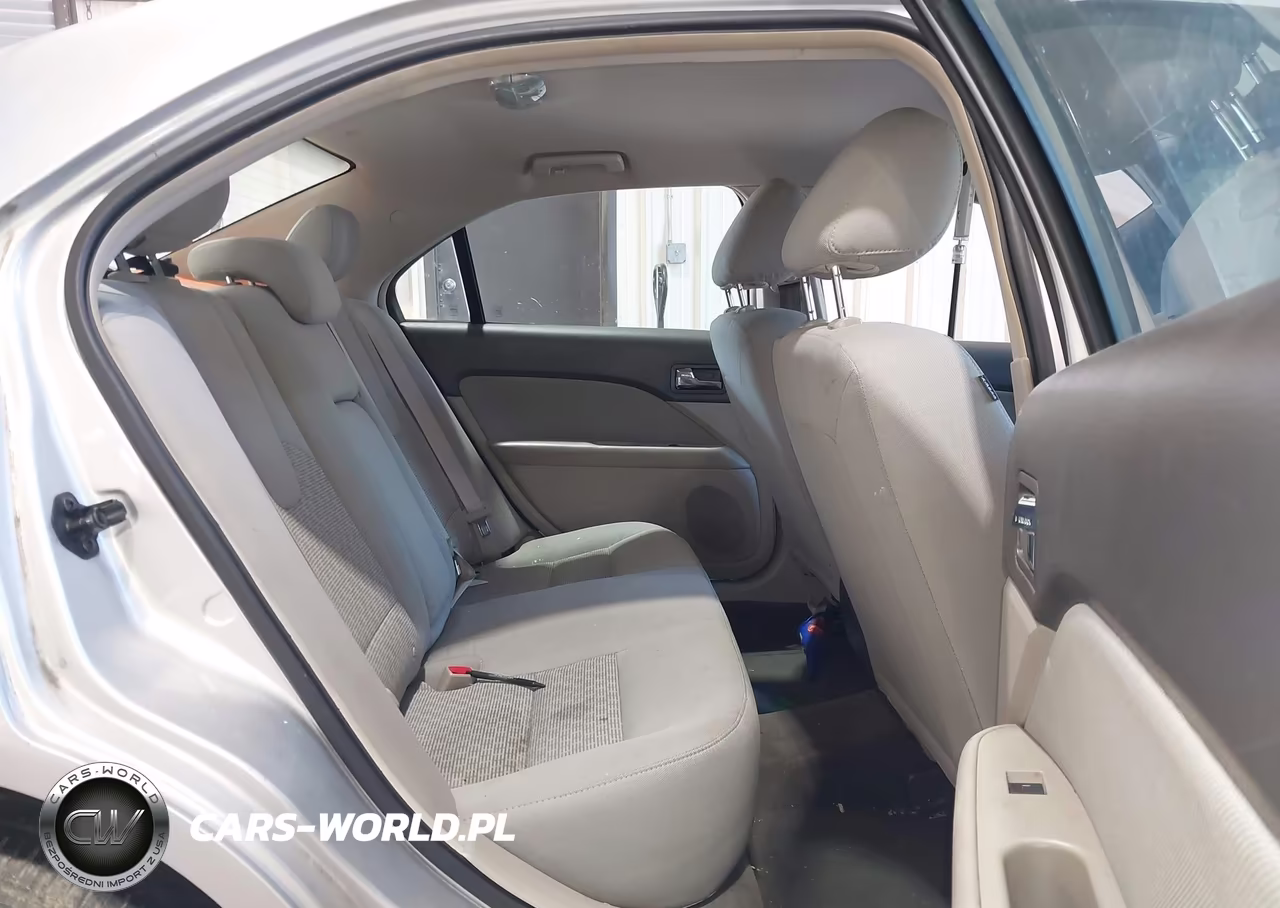 2011 Ford Fusion S VIN:3FAHP0GA7BR327954 - 8