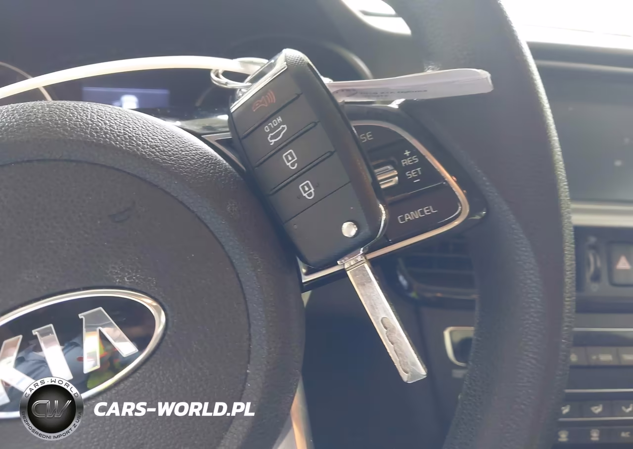 2019 Kia Optima Lx VIN:5XXGT4L36KG325210 - 11